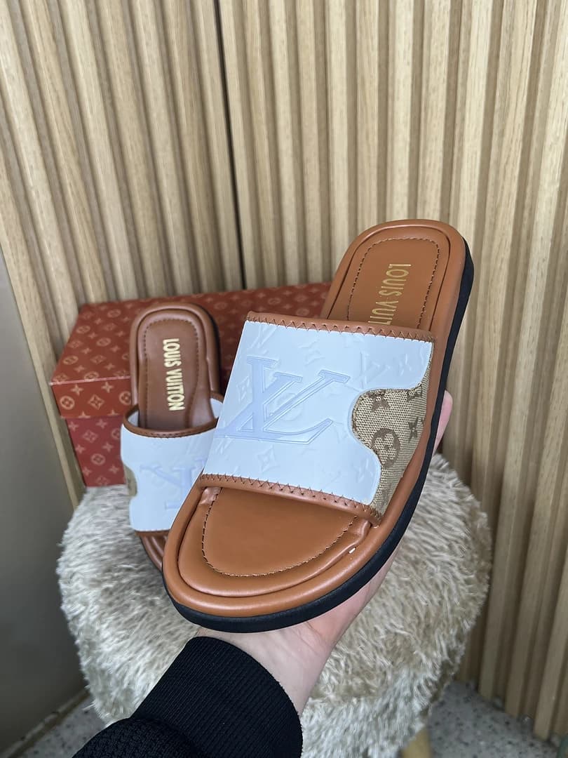 CLAQUETTE LV
